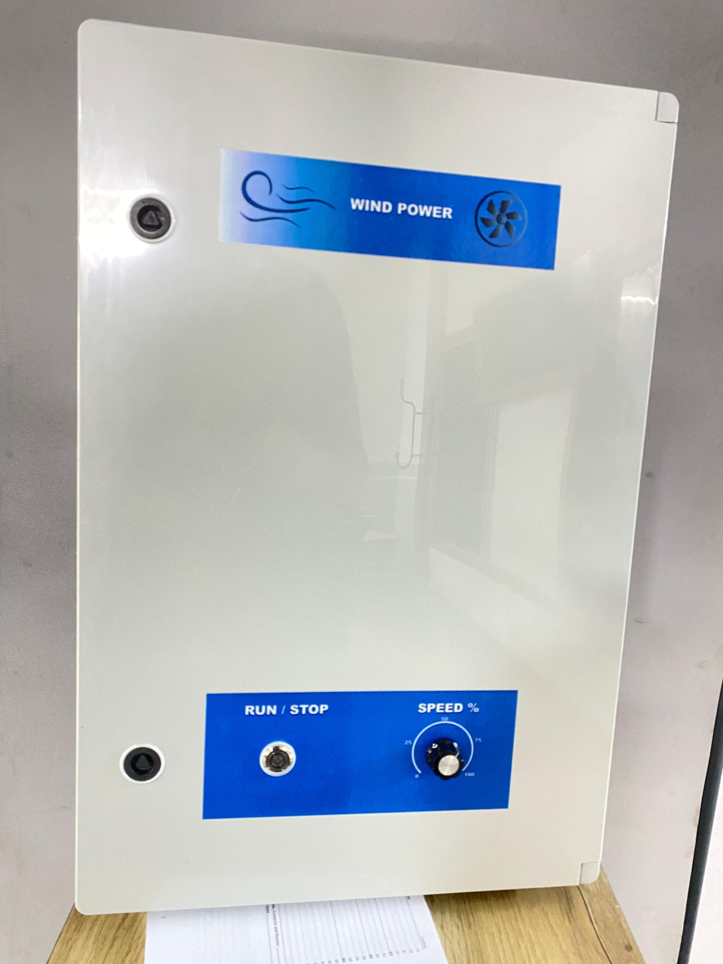 Coffret avec variateur de fréquence moteur asynchrone 15kW – 400V